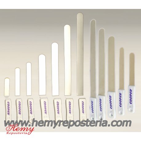 Espatula acero inoxidable con forma 20 cms.