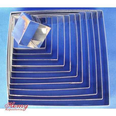 Bandas cuadradas ac. inox.  30 cms. Altura 6 cms.